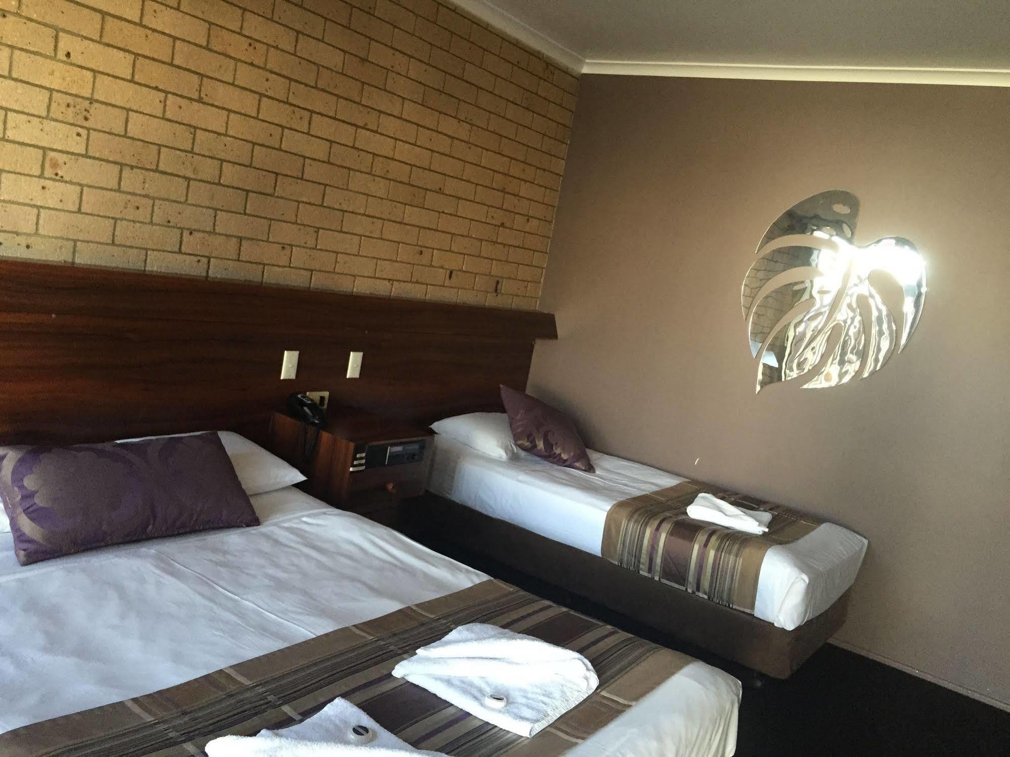 Sarina Motor Inn מראה חיצוני תמונה