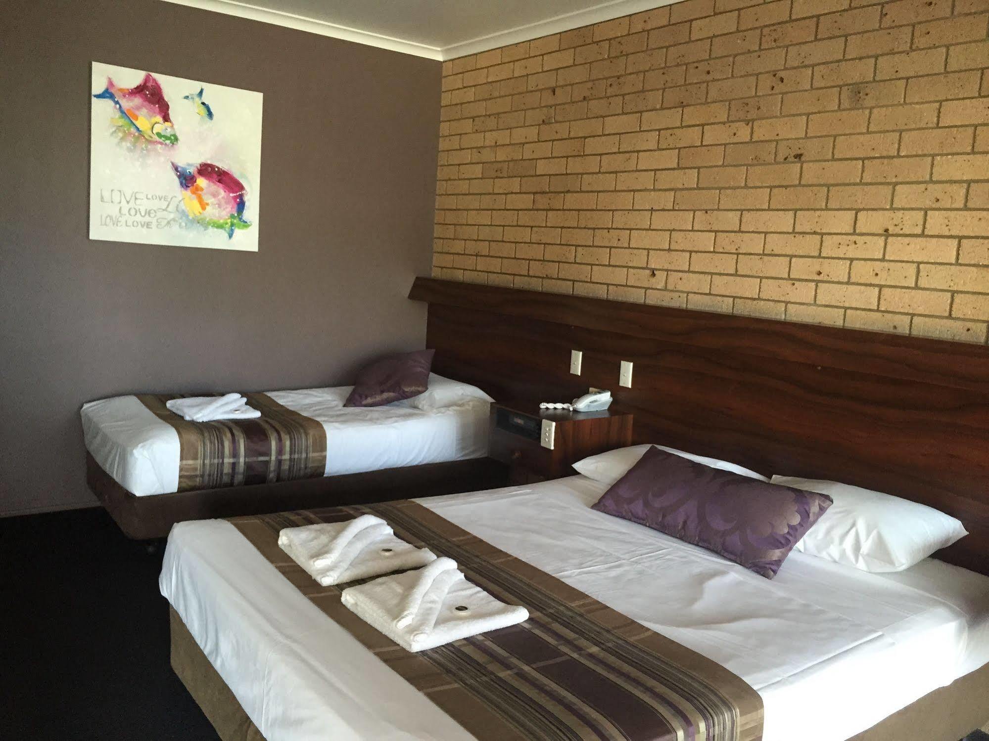 Sarina Motor Inn מראה חיצוני תמונה
